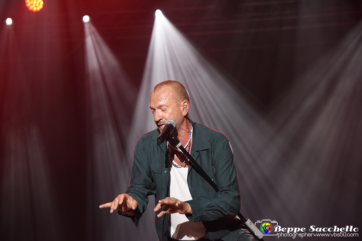 VBS_0885 - Concerto Biagio Antonacci - Palco Centrale Tour 2023.jpg
